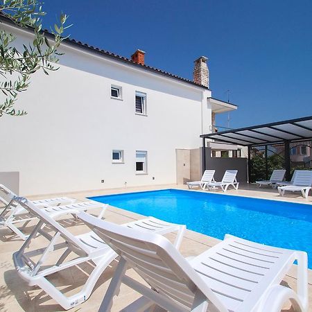 Apartments Villa Rivarella Novigrad  Ruang foto