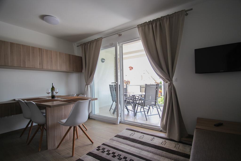 Apartments Villa Rivarella Novigrad  Ruang foto